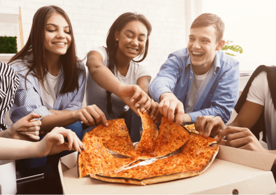 teens ordering pizza